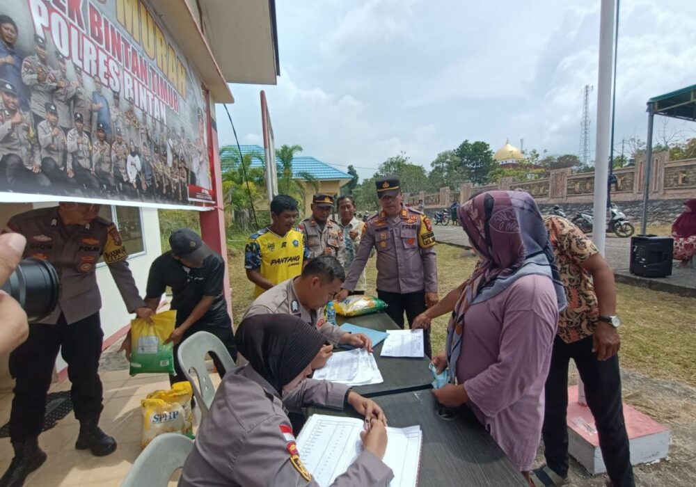 Polsek Bintan Timur Jalankan Program Beras Murah Bantu Warga