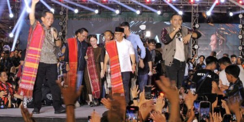 Pesta Budaya Bangso Batak: Ansar Ahmad dan Nyanyang Memukau Ribuan Warga Batam di Konser Judika