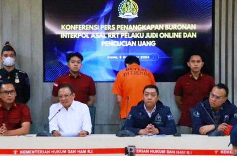 Buronan Judi Online China Ditangkap di Batam, Cuci Uang Rp284 Miliar