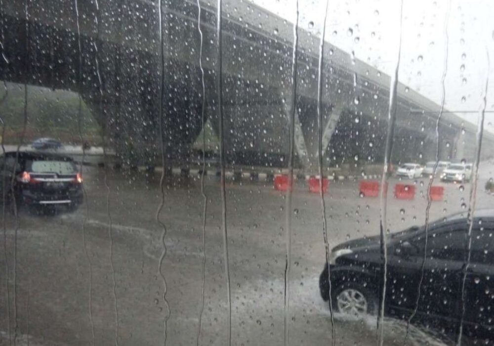 Hujan Lebat di Batam, Warga Bertanya: Apa Dosa Kami?