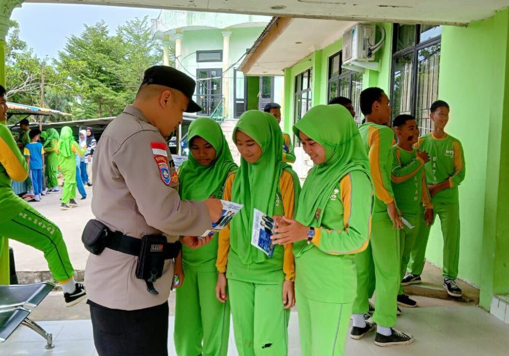 Polsek Sekupang Gencar Sosialisasikan PPDB SMA Kemala Taruna Bhayangkara Tahun Ajaran 2025/2026