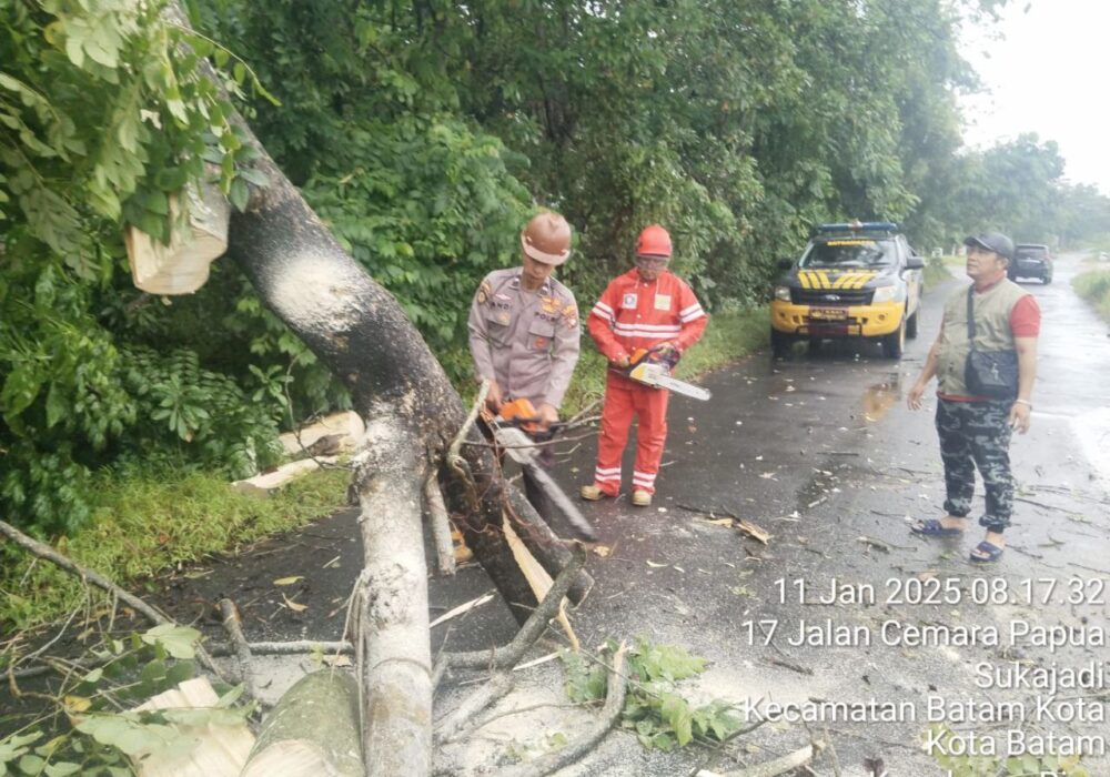 Polresta Barelang Siaga Bencana, Semua Gaspol Lawan Cuaca Ekstrem!