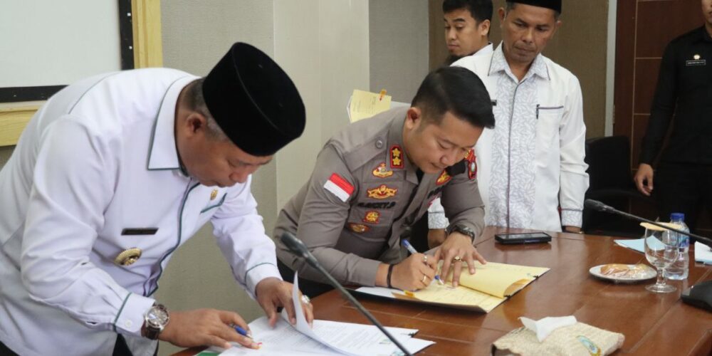 Polres Anambas Dan Pemerintah Daerah Kabupaten Kepulauan Anambas Tandatangani Naskah Kerjasama