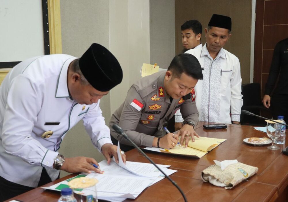 Polres Anambas Dan Pemerintah Daerah Kabupaten Kepulauan Anambas Tandatangani Naskah Kerjasama