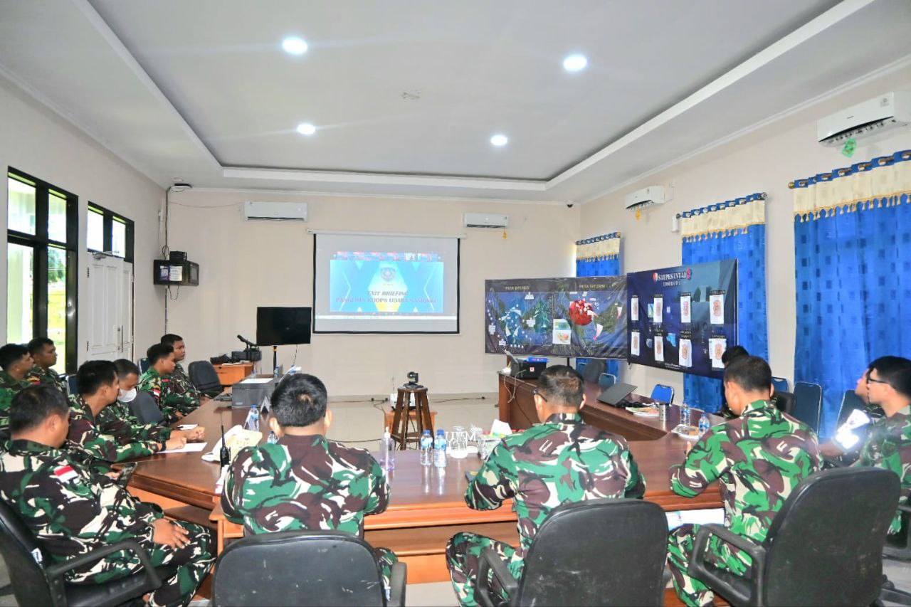 Danlanud RSA Natuna Ikuti Exit Briefing Panglima Koopsudnas: Sinergi Udara Nasional Diperkuat