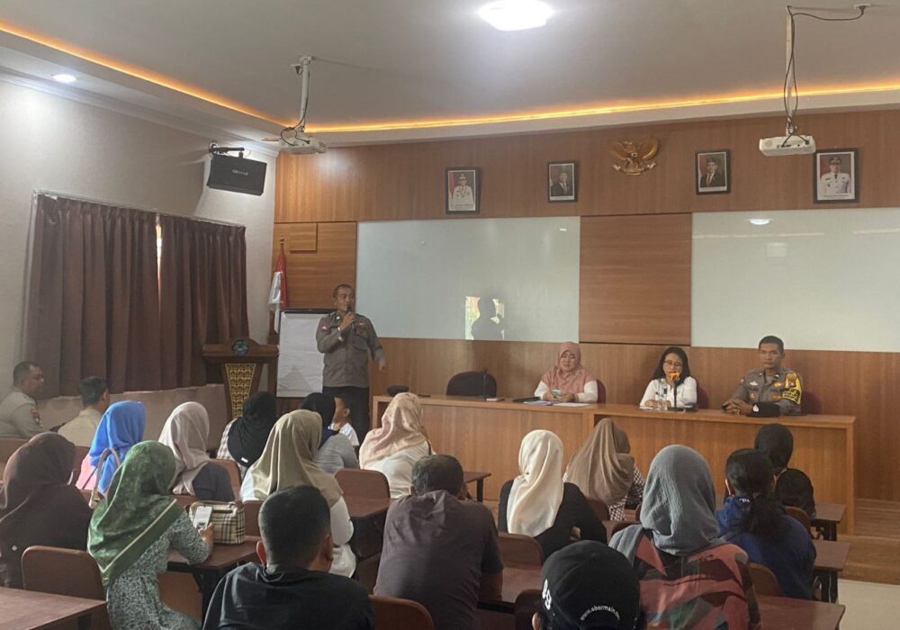 Cegah Tawuran Pelajar, Polsek Sekupang dan SMKN 4 Batam Buat Akta Komitmen Orang Tua-Sekolah