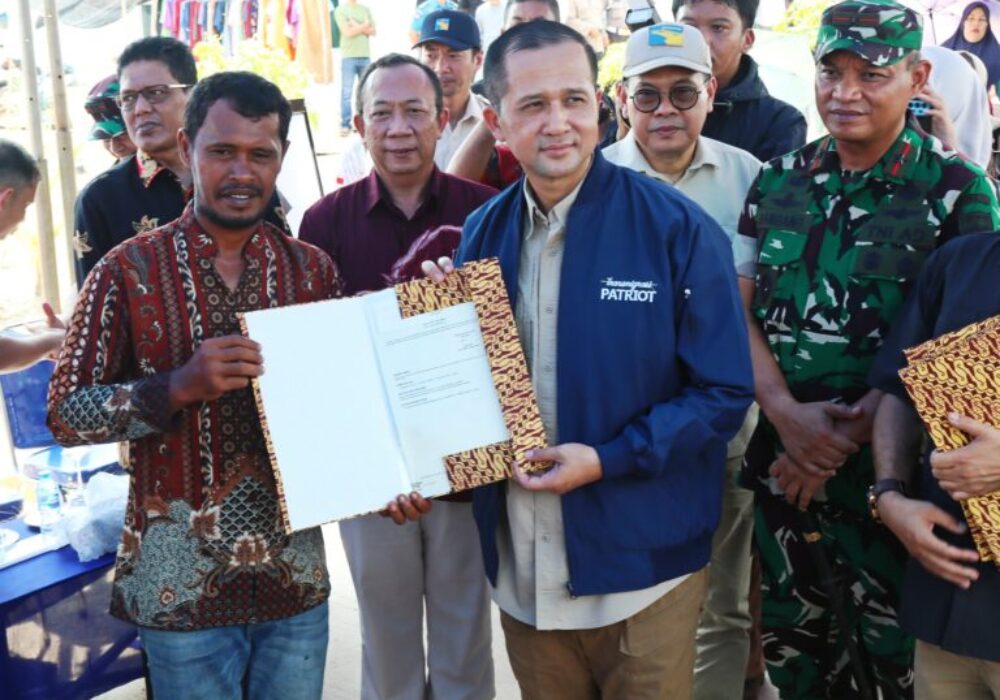 Ketua DPRD Hadiri Kunker Mentrans Ke Rempang, 45 Sertifikat Hak Milik Diserahkan Kepada Warga