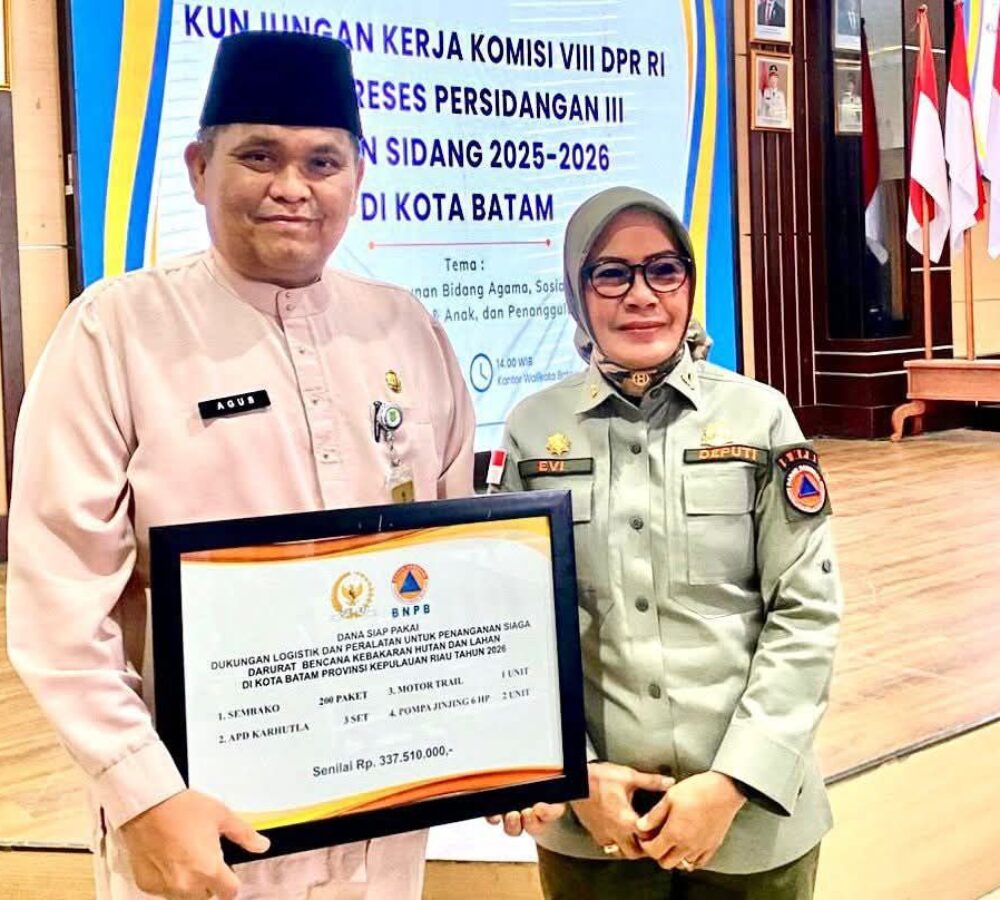 Siaga Karhutla di Batam, BNPB Salurkan Bantuan Logistik dan Peralatan