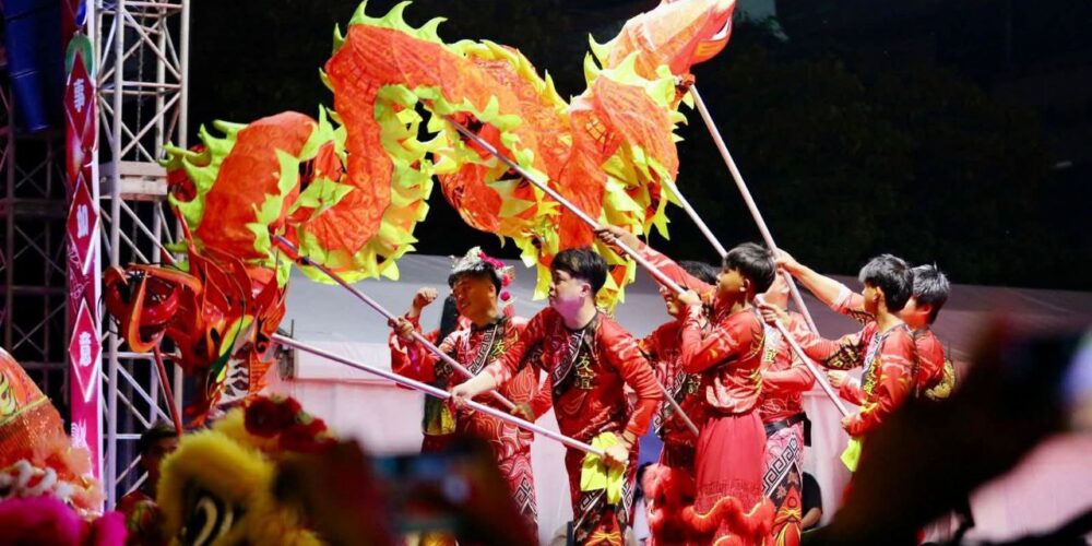 Dari Panggung Budaya hingga Pesta Kembang Api, Perayaan Imlek 2577 di Batam Meriah