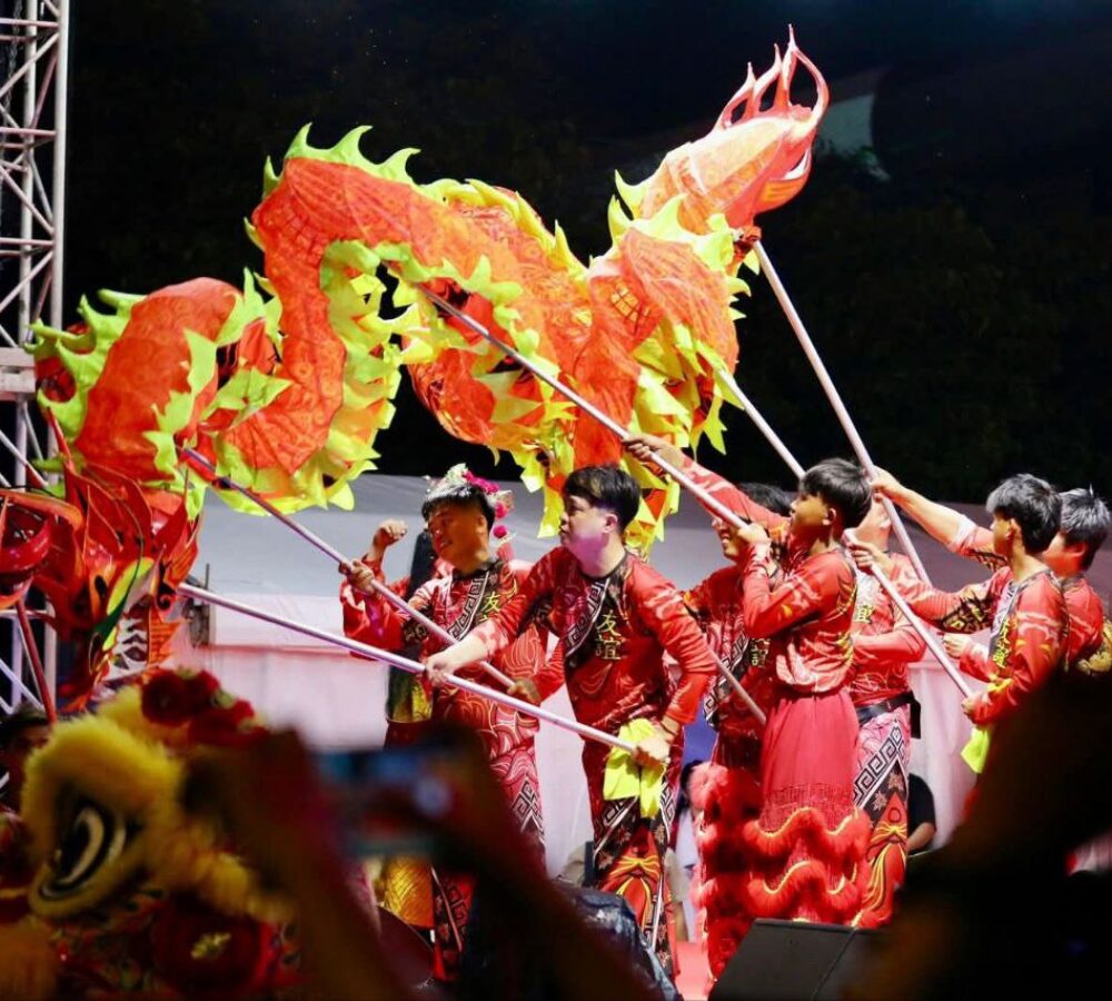Dari Panggung Budaya hingga Pesta Kembang Api, Perayaan Imlek 2577 di Batam Meriah