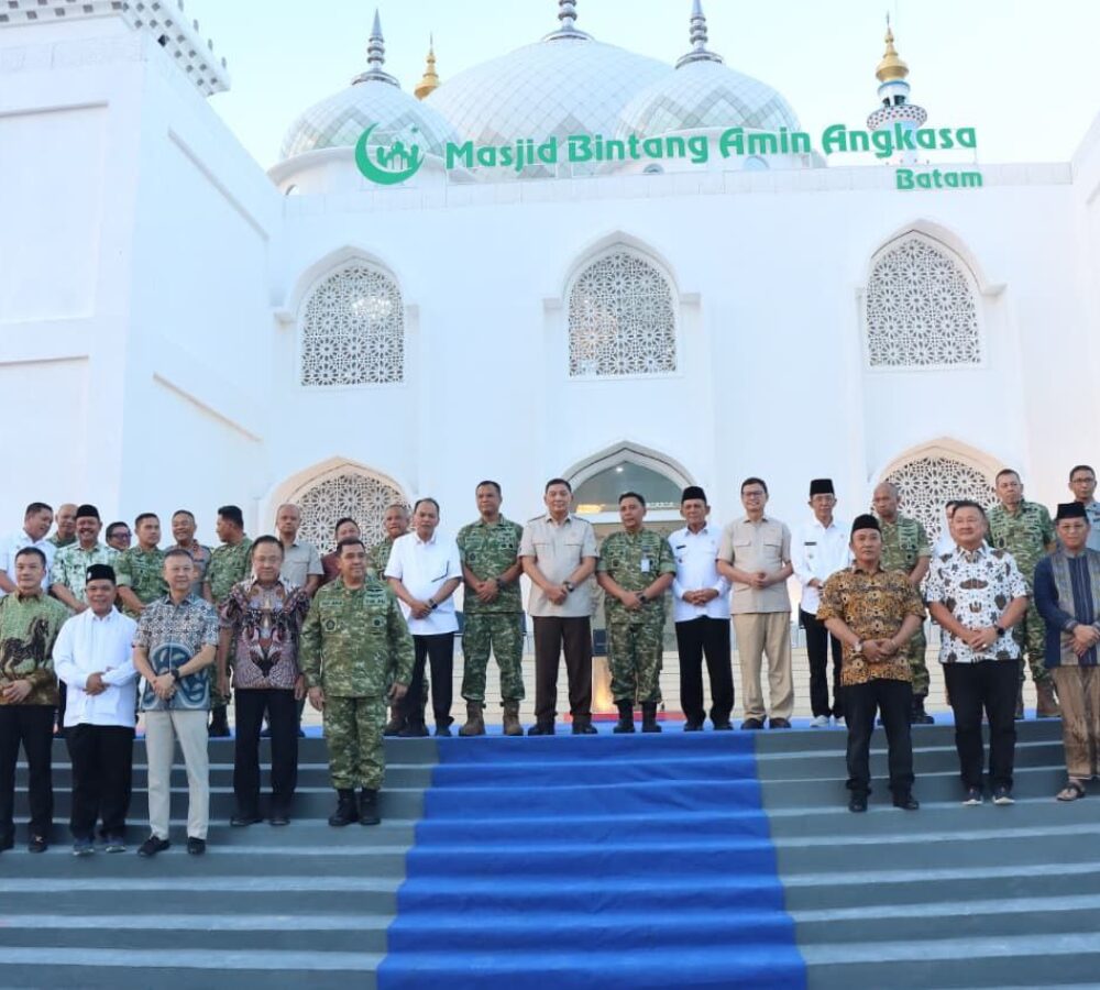 Kapolda Kepri Hadiri Peresmian Masjid Baitul Amin Angkasa di Lanud Hang Nadim Batam