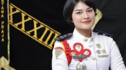 Charina Anggie Simbolon putri prajurit Kodim Batam raih peringkat 1 jurusan di IPDN