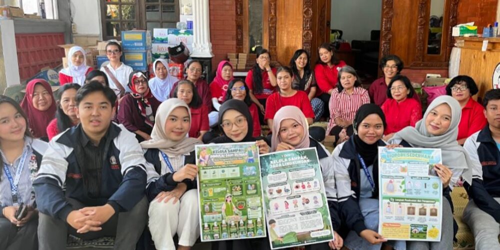 Dari Bekas Menjadi Manfaat: Mahasiswa KKN Undip Ajak Warga Kumpulrejo Kelola Sampah